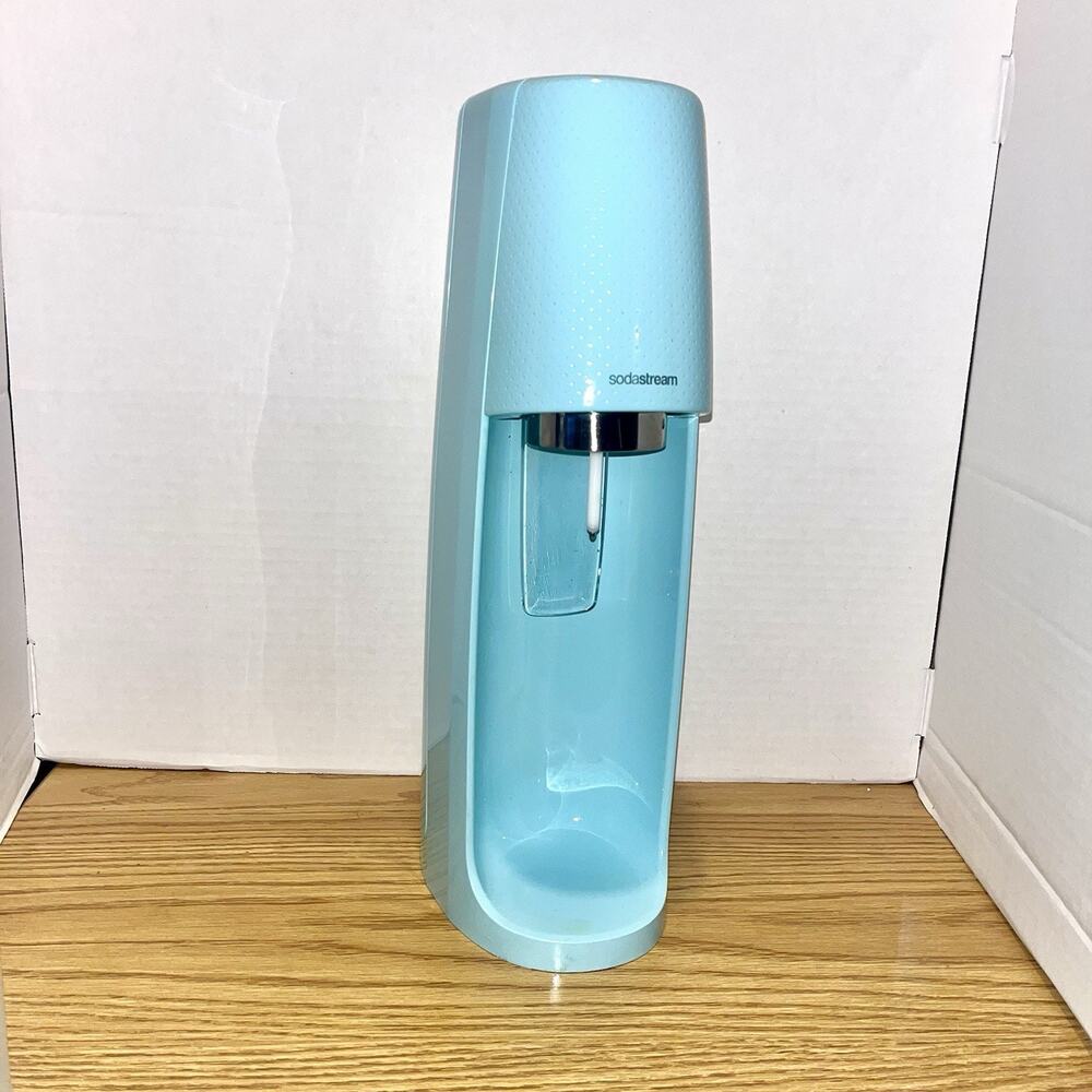 Sodastream Fizzi SPT-001 Icy Blue Sparkling Water Soda Machine No CO2